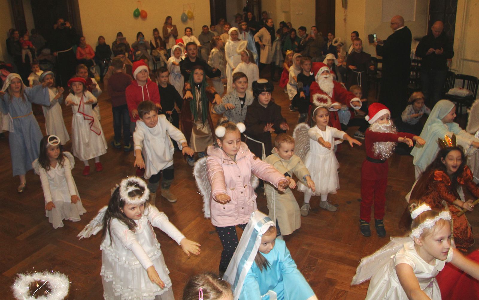 Bal ze Wszystkimi Świętymi w parafii Świętego Jana w Legnicy
