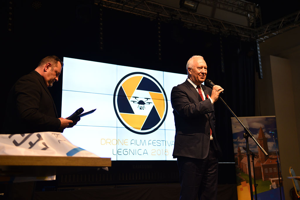 W Legnicy trwa międzynarodowy festiwal dronów