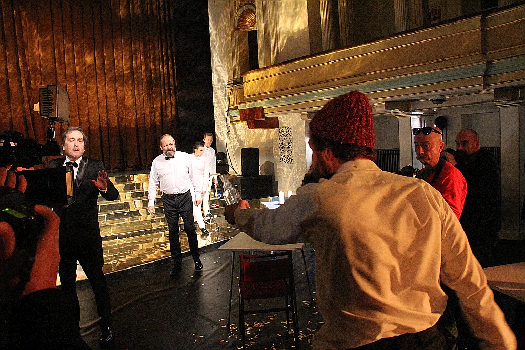 Popiół i diament – zagadka nieśmiertelności na scenie w Legnicy