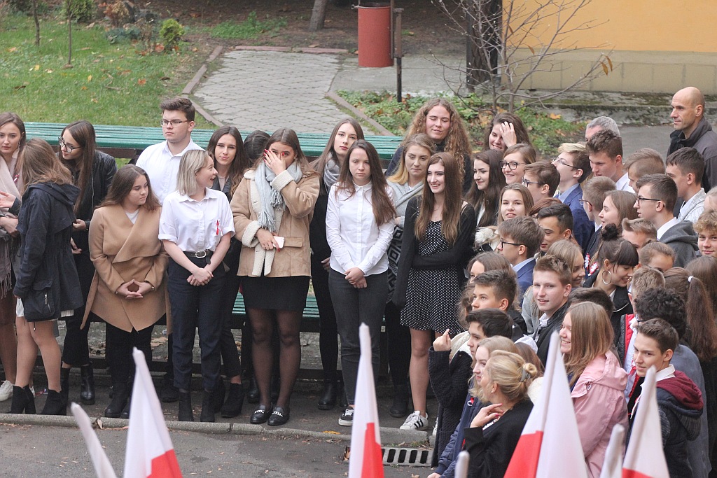 Równo o 11:11 w I Liceum Ogólnokształcącym zaśpiewano hymn