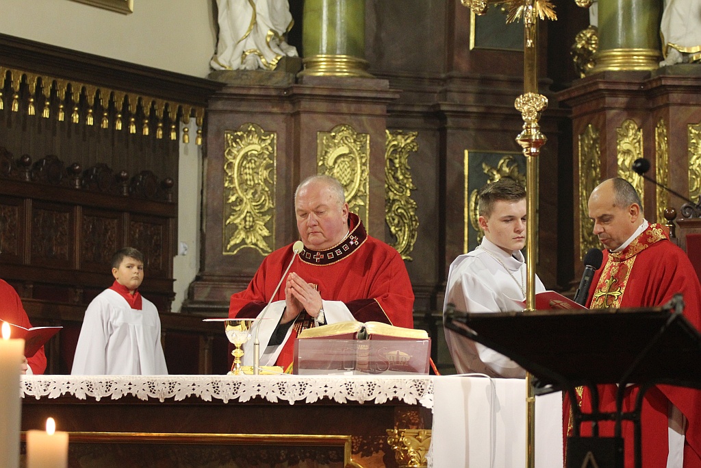Msza św. w intencji poległych w obronie Ojczyzny. Apel Poległych