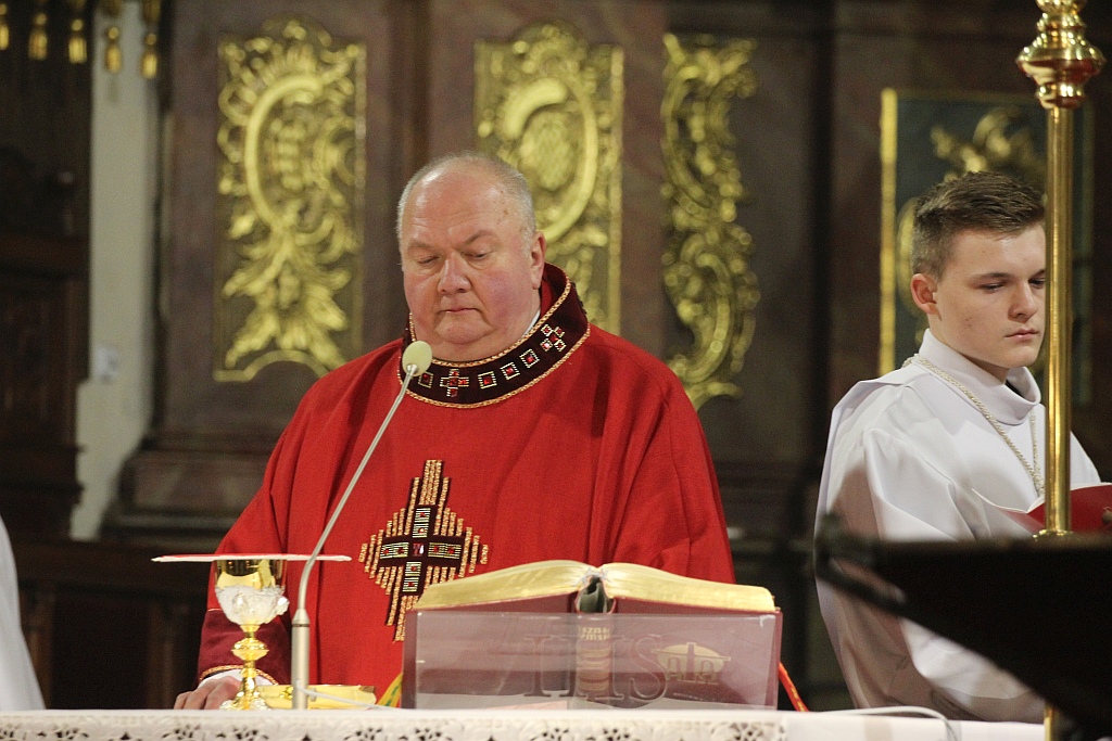 Msza św. w intencji poległych w obronie Ojczyzny. Apel Poległych