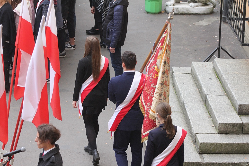 Równo o 11:11 w I Liceum Ogólnokształcącym zaśpiewano hymn