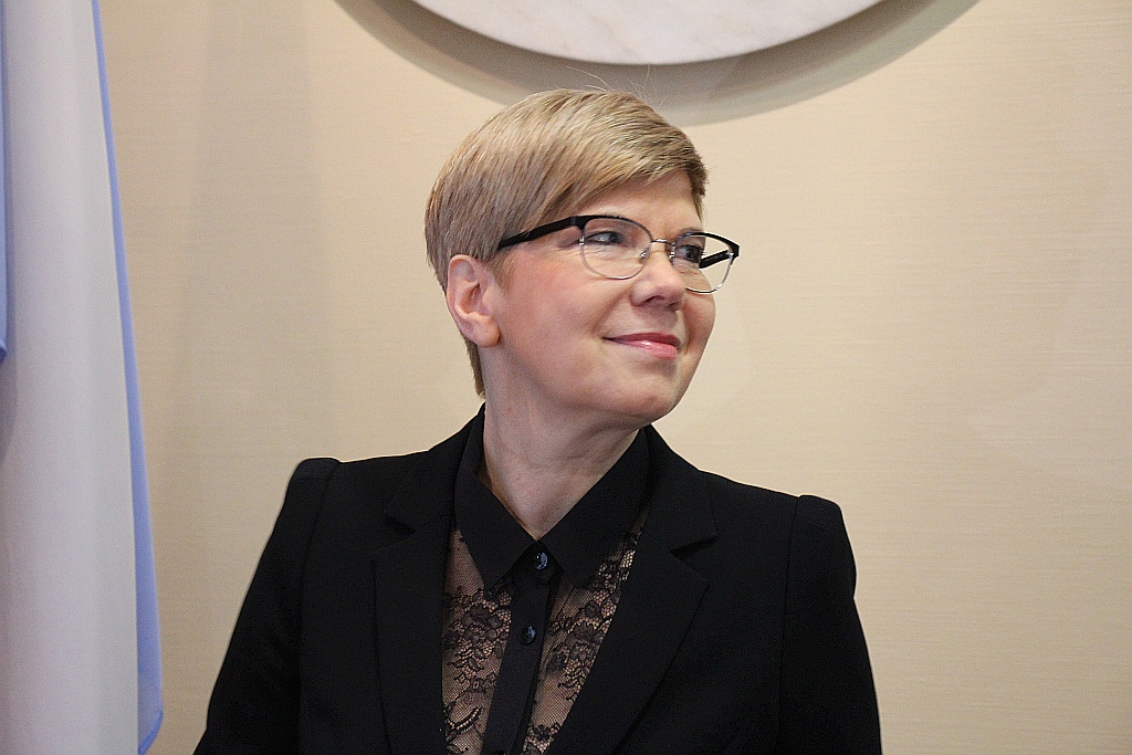 W Ratuszu prezydent i radni odebrali zaświadczenia