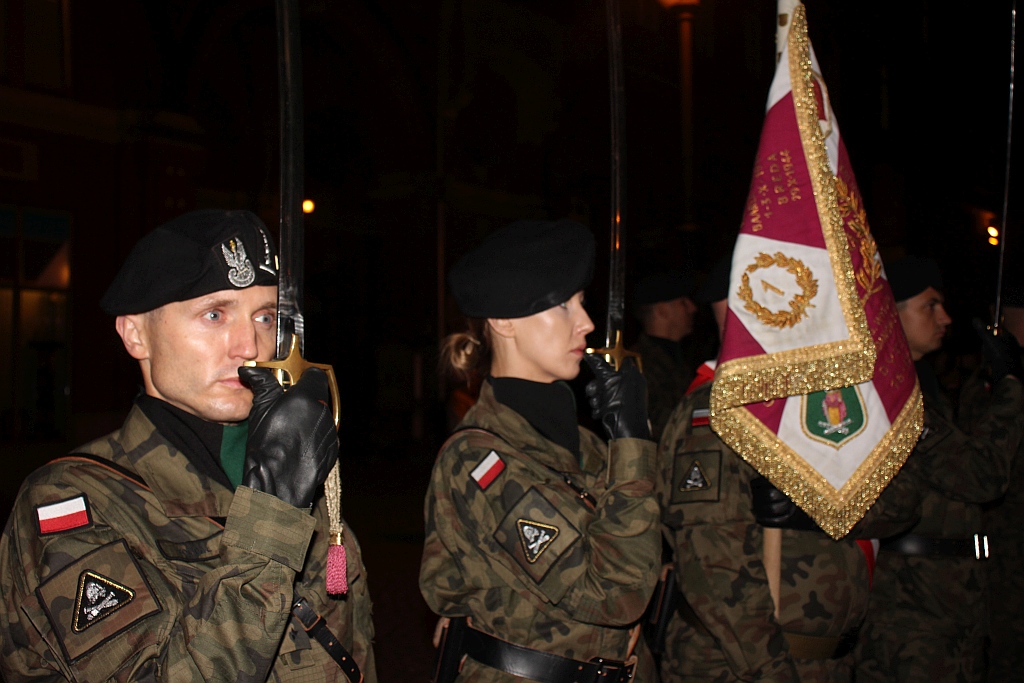 Msza św. w intencji poległych w obronie Ojczyzny. Apel Poległych