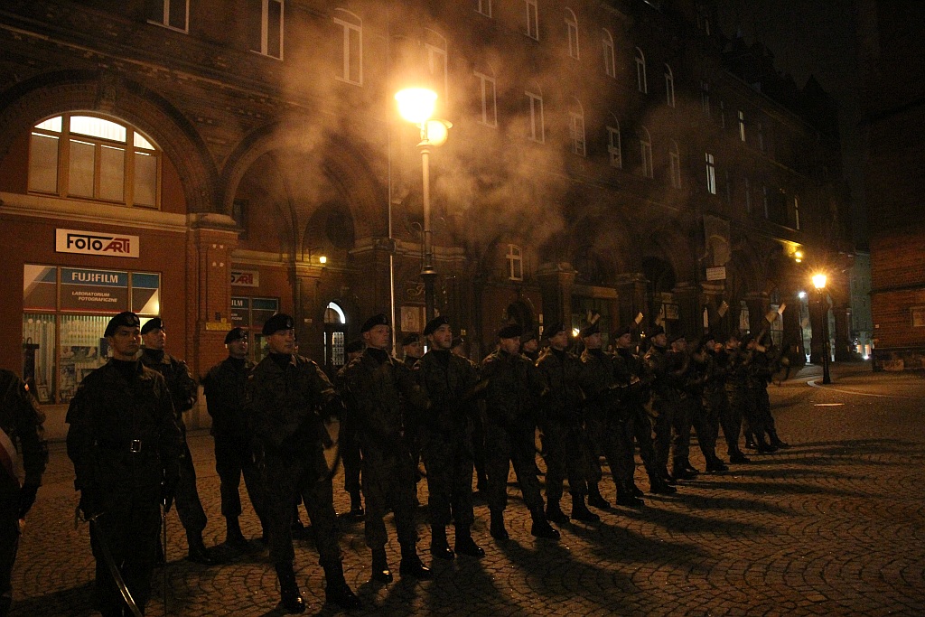 Msza św. w intencji poległych w obronie Ojczyzny. Apel Poległych