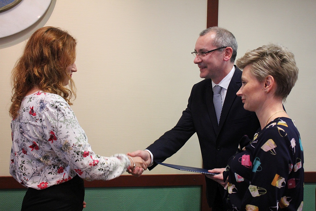 W Ratuszu prezydent i radni odebrali zaświadczenia