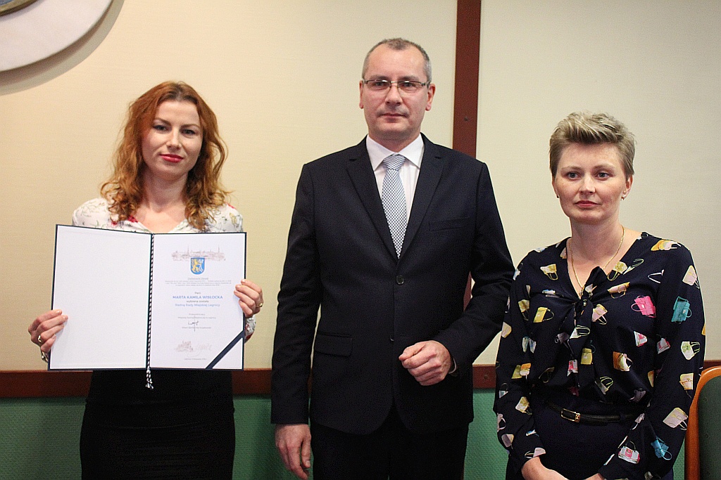 W Ratuszu prezydent i radni odebrali zaświadczenia