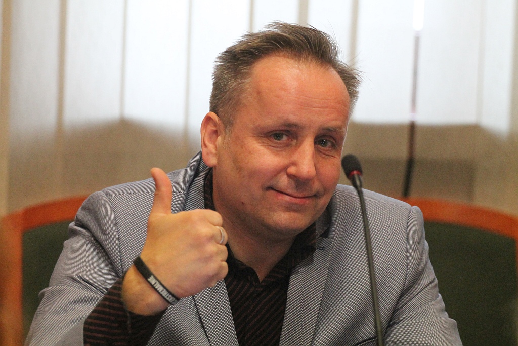 W Ratuszu prezydent i radni odebrali zaświadczenia