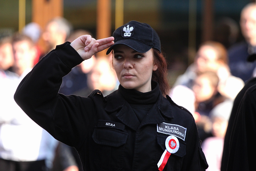 Klasy mundurowe ślubowały na płycie Rynku             
