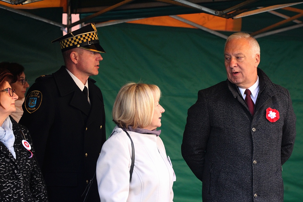 Klasy mundurowe ślubowały na płycie Rynku             
