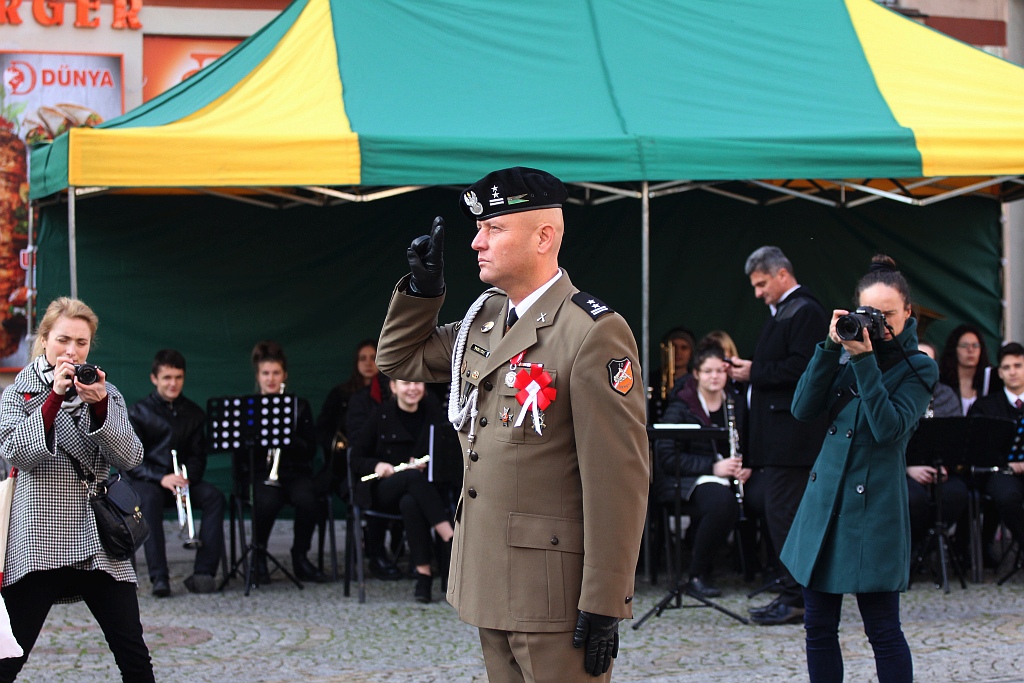 Klasy mundurowe ślubowały na płycie Rynku             
