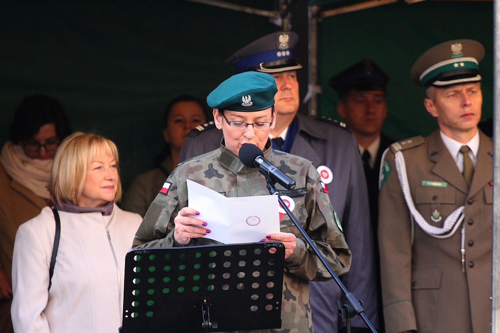 Klasy mundurowe ślubowały na płycie Rynku             
