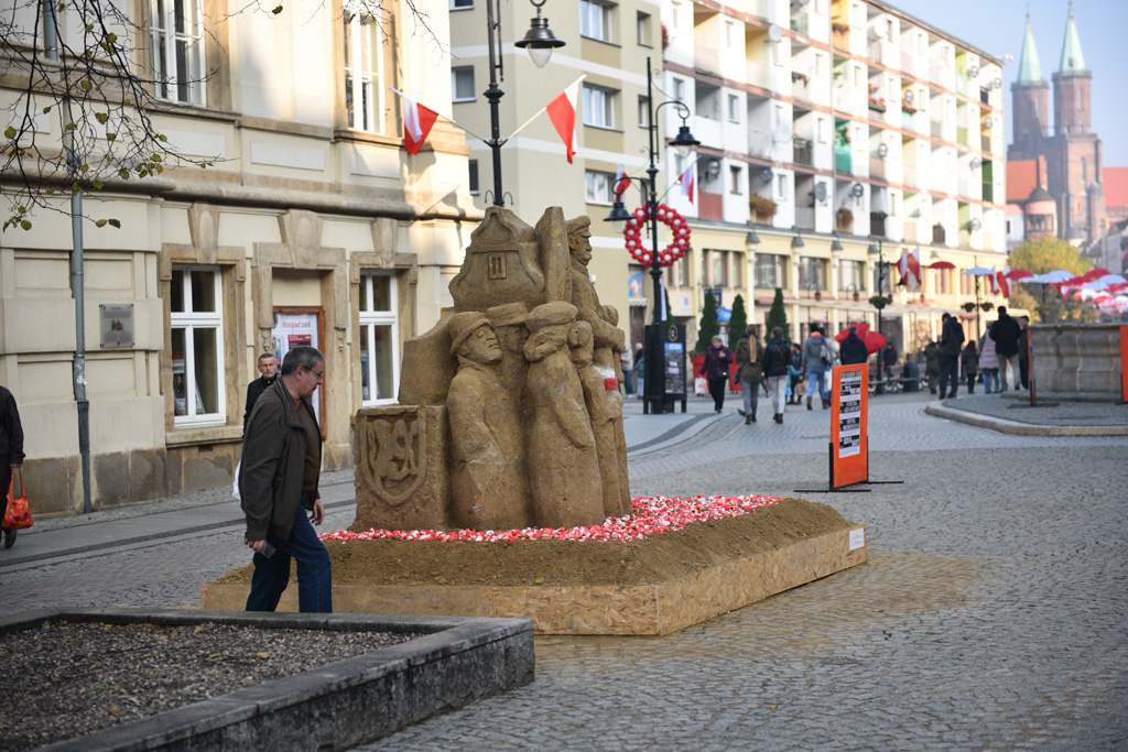 Zobaczcie jak wygląda Legnica świętująca rocznicę niepodległości