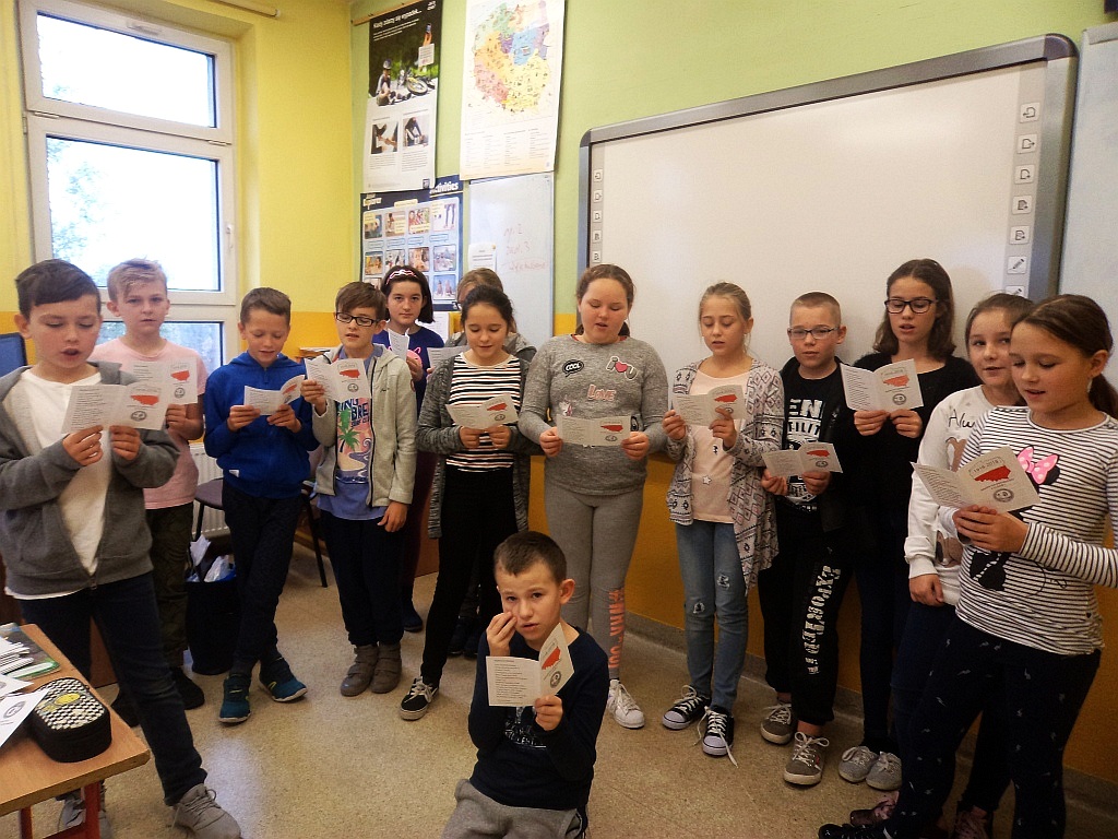 Szkoła Podstawowa w Kunicach świętuje 100-rocznicę nieodległości