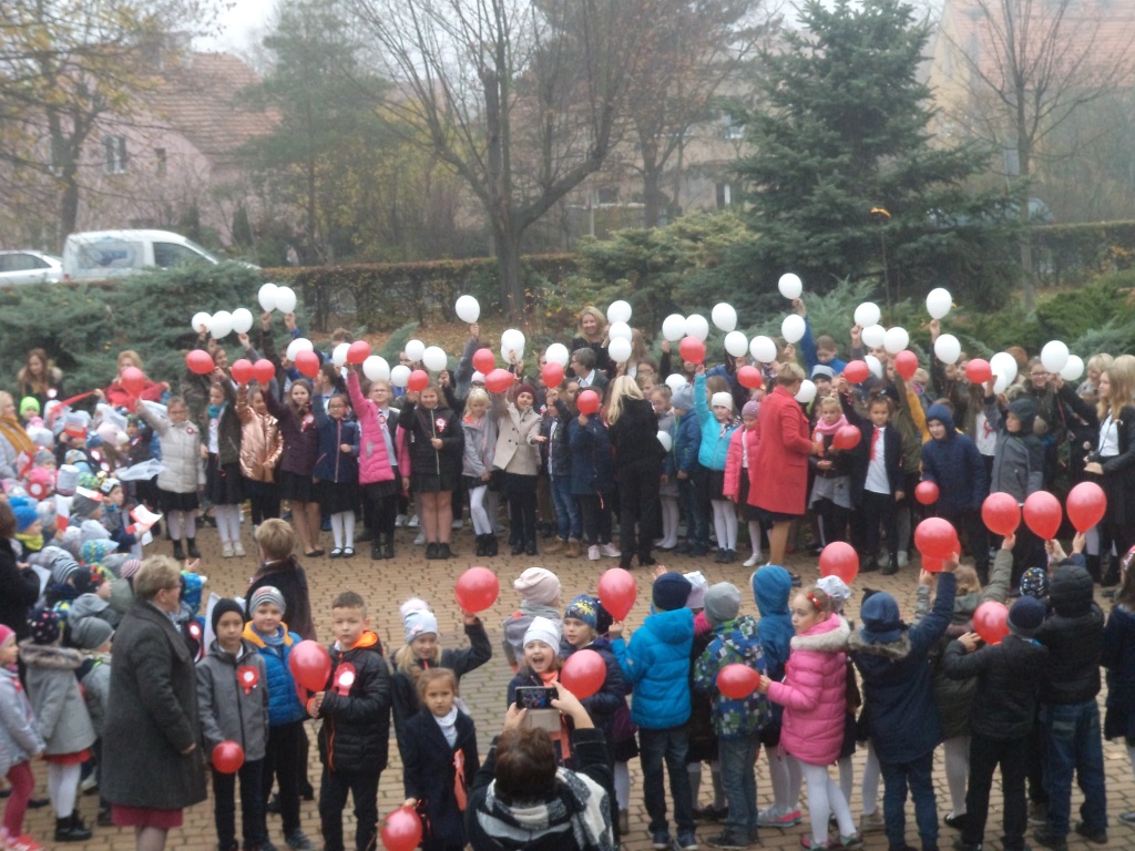 Szkoła Podstawowa w Kunicach świętuje 100-rocznicę nieodległości
