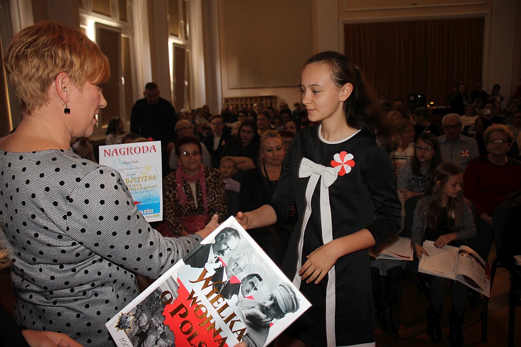 Konkurs plastyczny i koncert Polsko nie jesteś już niewolnicą