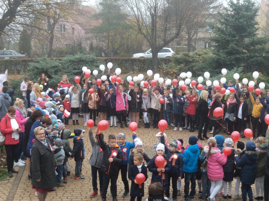 Szkoła Podstawowa w Kunicach świętuje 100-rocznicę nieodległości