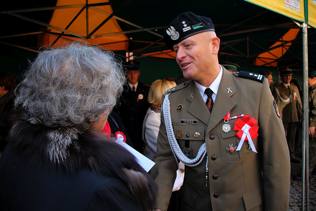 Klasy mundurowe ślubowały na płycie Rynku             
