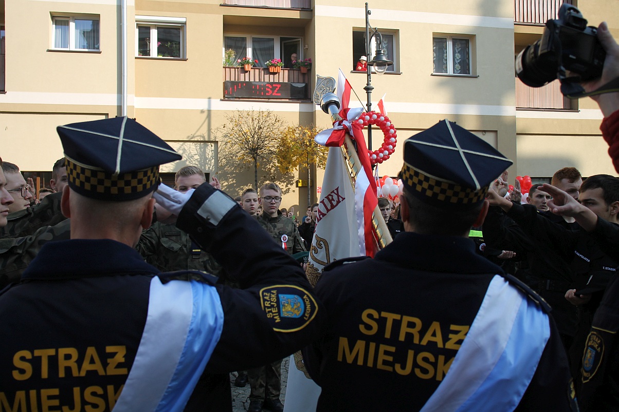 Klasy mundurowe ślubowały na płycie Rynku             
