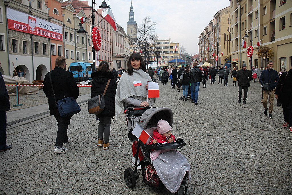 Legniczanie oglądali blok imprez z okazji święta niepodległości