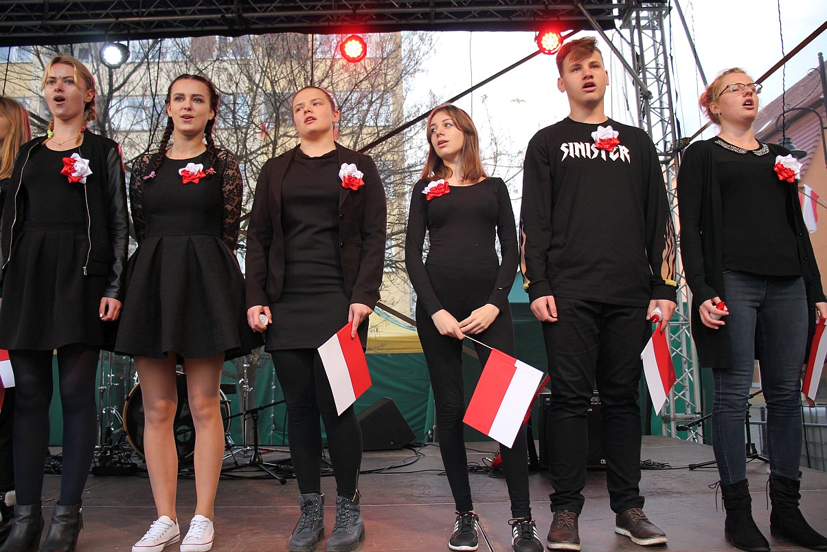 Legniczanie oglądali blok imprez z okazji święta niepodległości