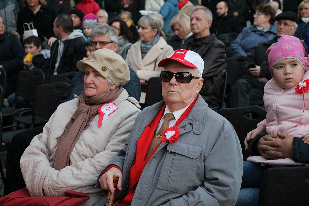 Legniczanie oglądali blok imprez z okazji święta niepodległości