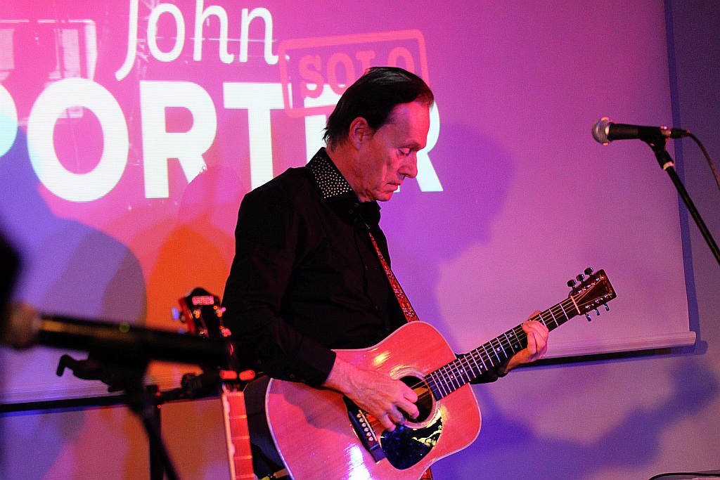 John Porter Solo w akademiku Państwowej Wyższej Szkoły Zawodowej
