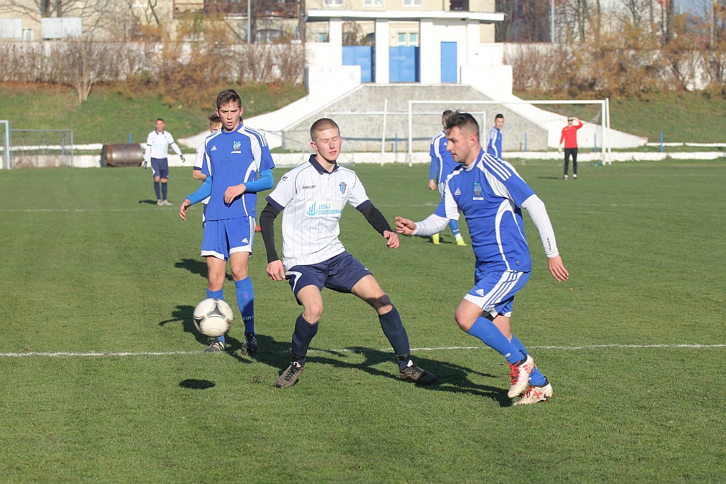 Konfeks Legnica zdeklasował u siebie Chojnowiankę Chojnów