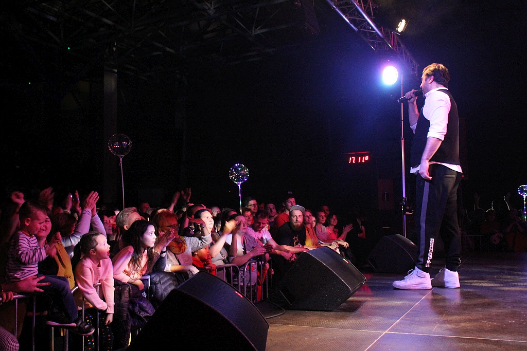 Zenek Martyniuk, Boys i Top Girl porwali fanów do tańca