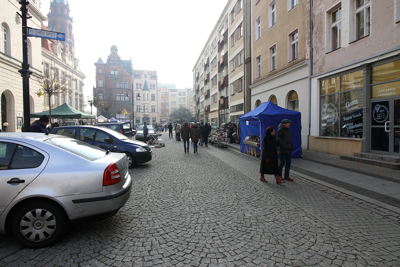 Łańcuch, mydło i powidło - na Rynku królowały starocie