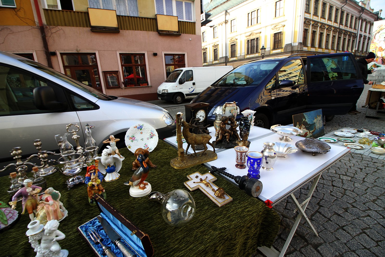 Łańcuch, mydło i powidło - na Rynku królowały starocie