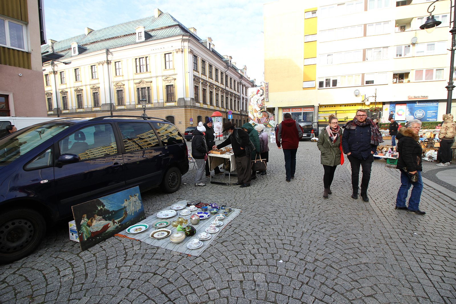 Łańcuch, mydło i powidło - na Rynku królowały starocie