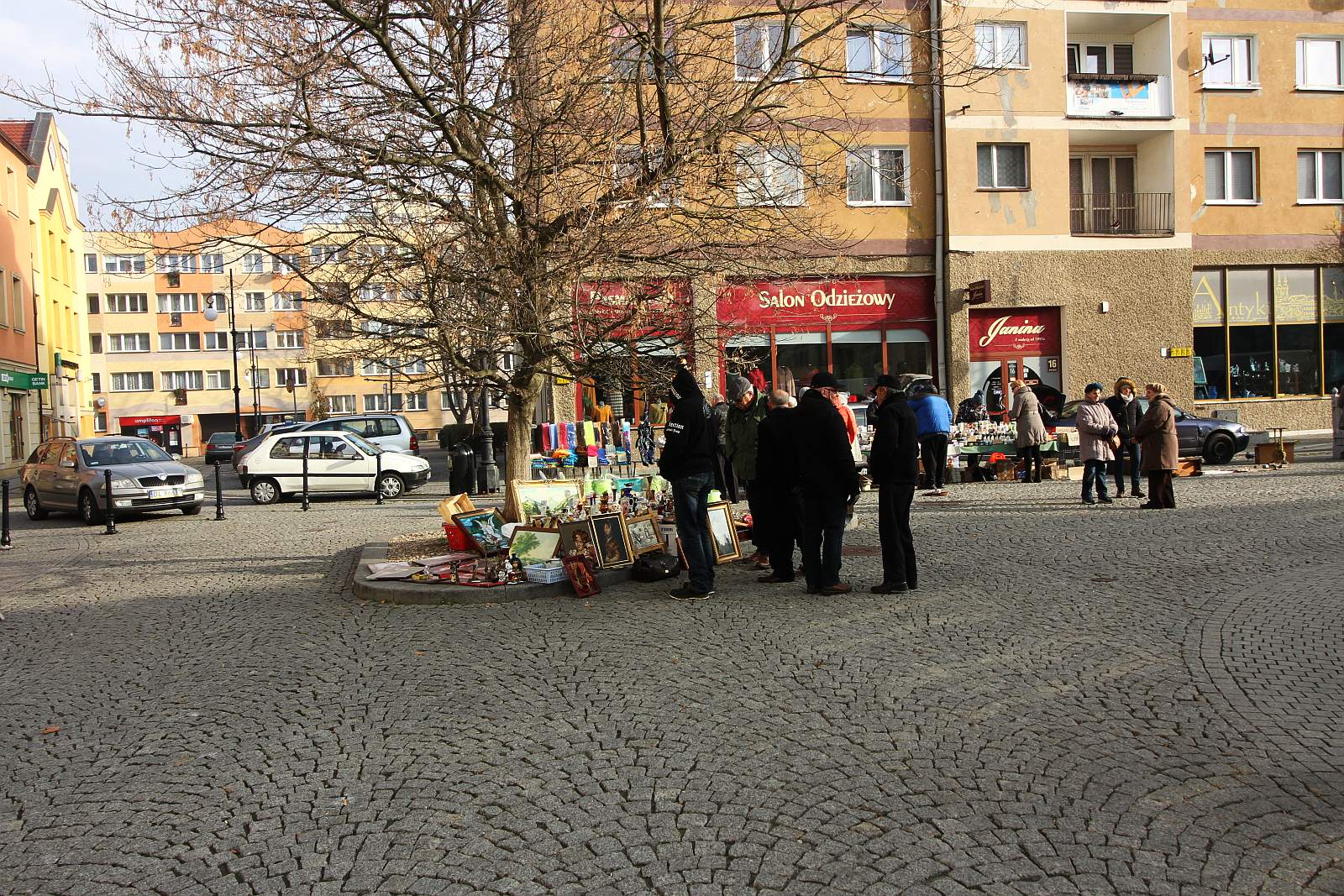 Łańcuch, mydło i powidło - na Rynku królowały starocie