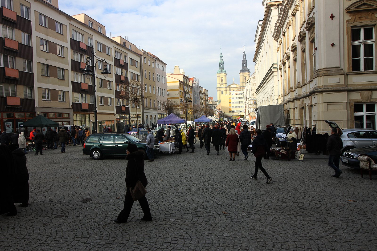 Łańcuch, mydło i powidło - na Rynku królowały starocie