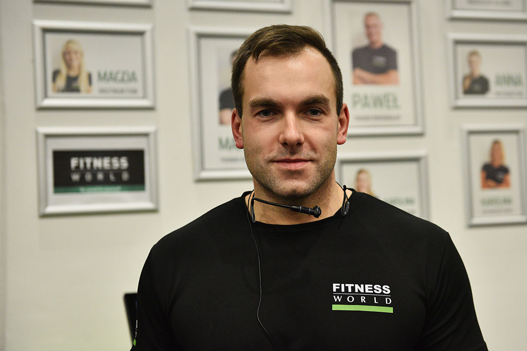 Męska rzecz w Fitness World w Galerii Ferio