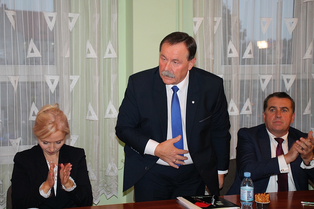 Radni wybrali władze i radę powiatu legnickiego