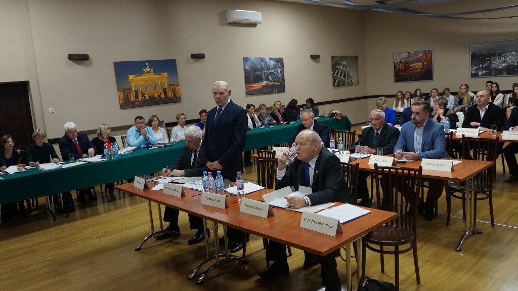 Sesja rady gminy Kunice. Zaprzysiężenie i wybór prezydium