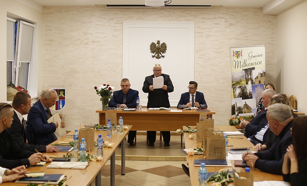 Pierwsza sesja rady gminy Miłkowice. Wybór prezydium rady
