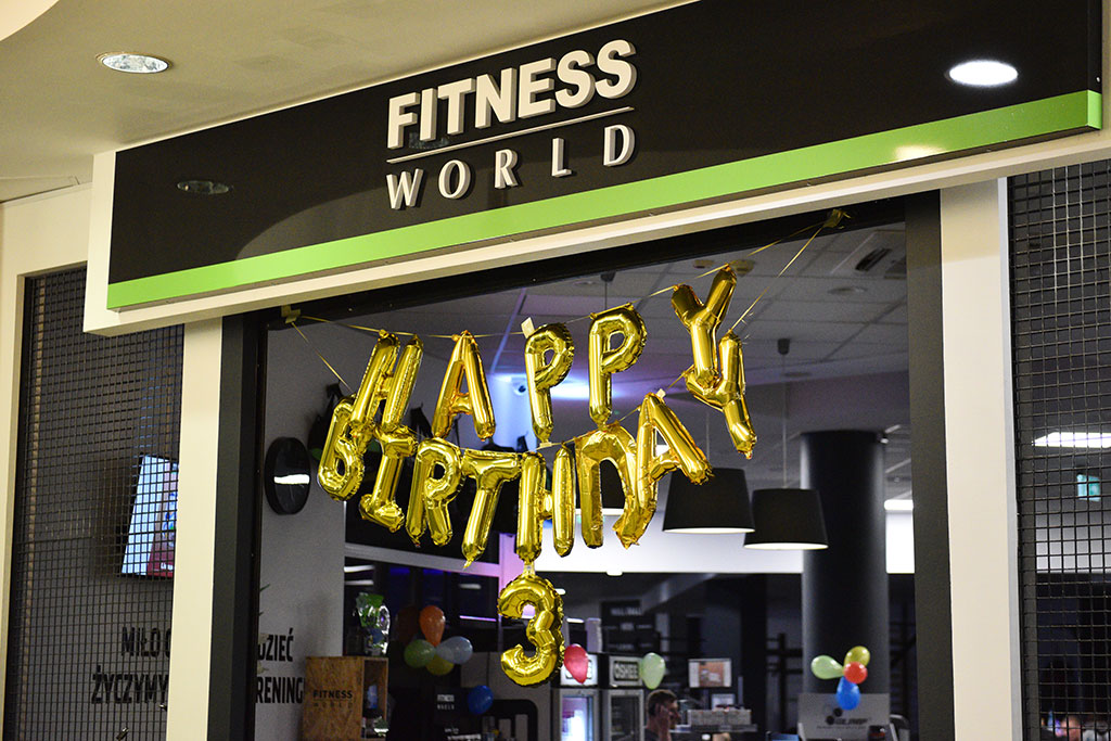 Trzecie urodziny Fitness World w klimacie lat osiemdziesiątych