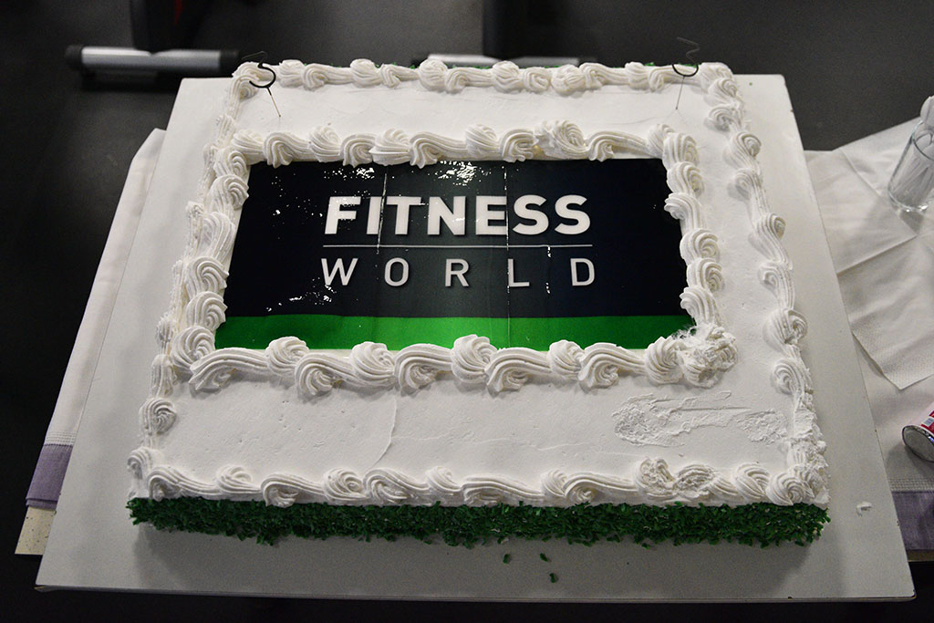 Trzecie urodziny Fitness World w klimacie lat osiemdziesiątych