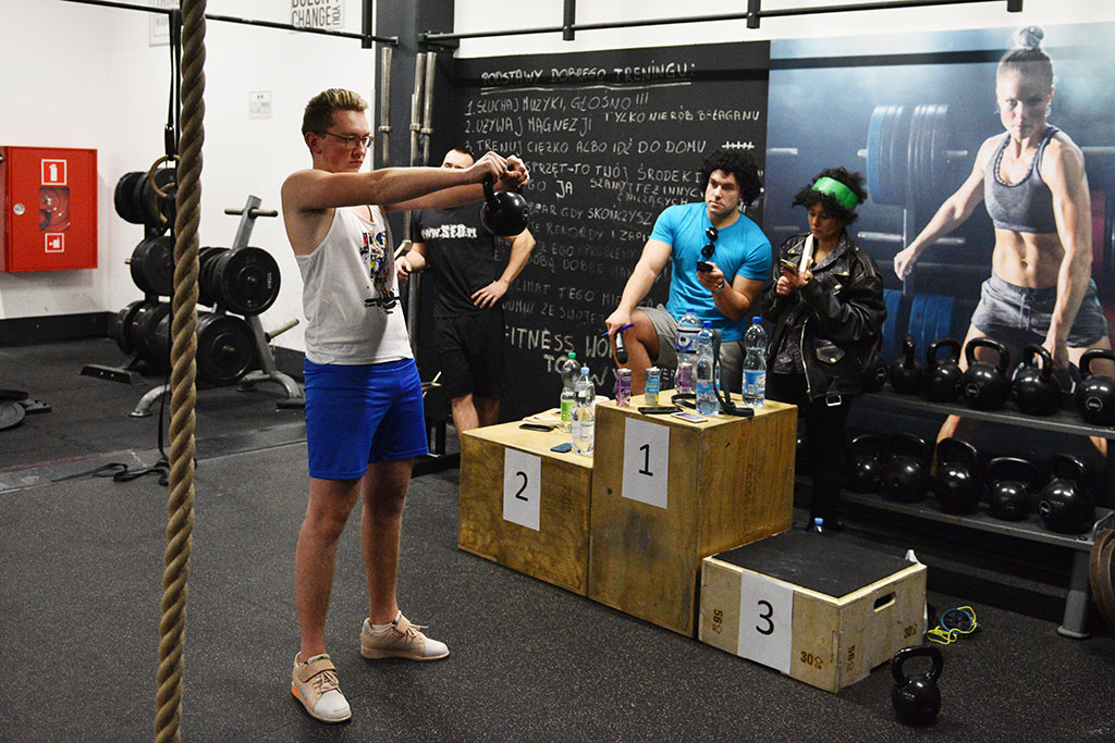 Trzecie urodziny Fitness World w klimacie lat osiemdziesiątych