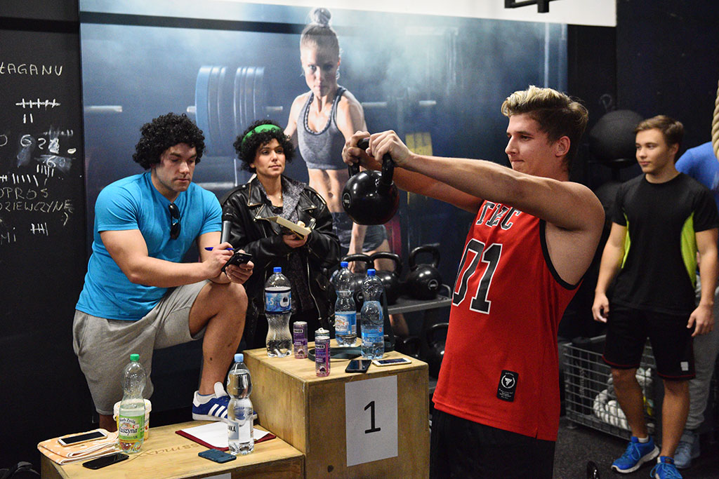 Trzecie urodziny Fitness World w klimacie lat osiemdziesiątych