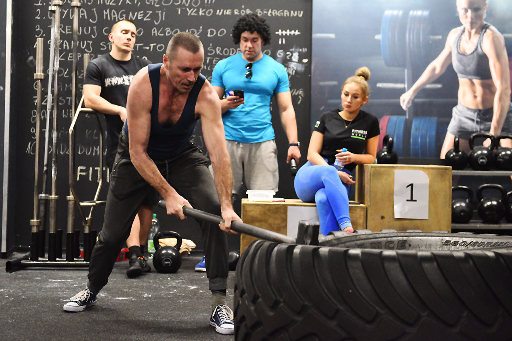 Trzecie urodziny Fitness World w klimacie lat osiemdziesiątych