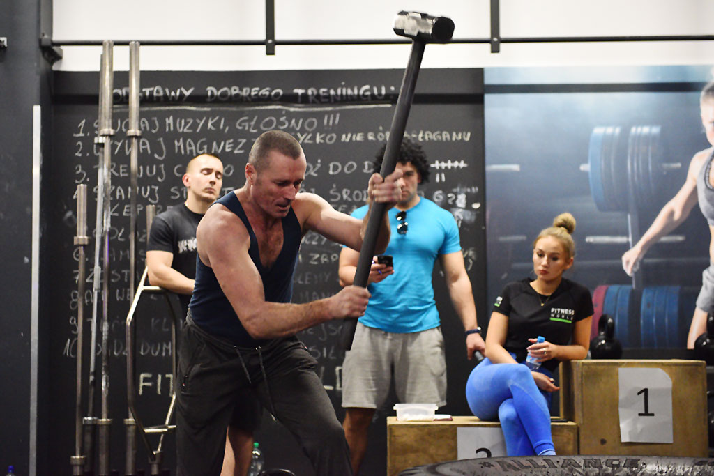 Trzecie urodziny Fitness World w klimacie lat osiemdziesiątych