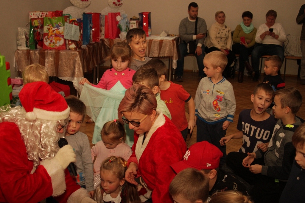 Święty Mikołaj rozpoczął swoją wielką misję w gminie Kunice