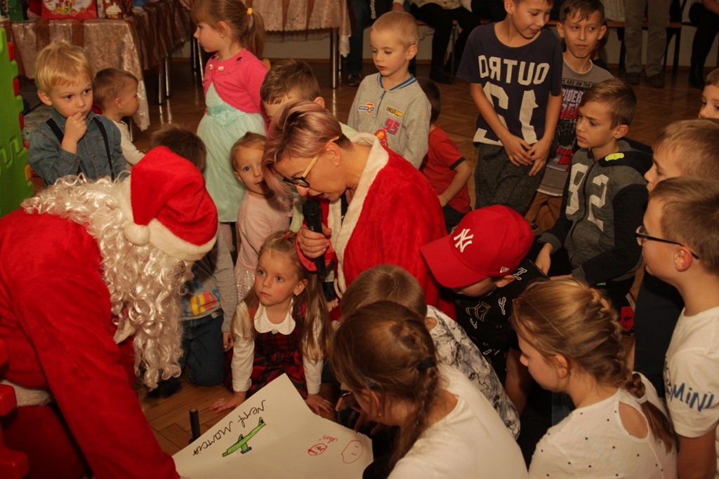 Święty Mikołaj rozpoczął swoją wielką misję w gminie Kunice
