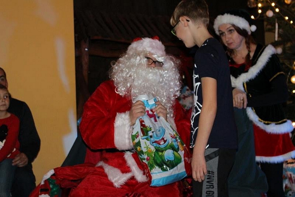 Święty Mikołaj rozpoczął wizytę w gminie Legnickie Pole