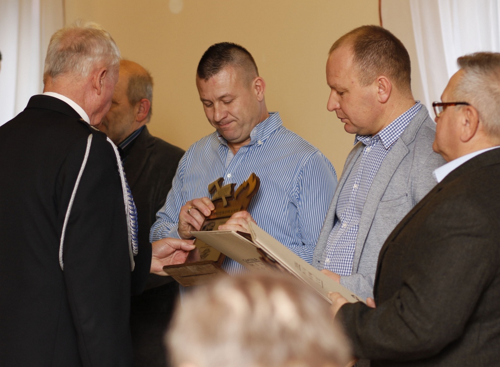 Przekazanie samochodu ratowniczo - gaśniczego OSP w Miłkowicach