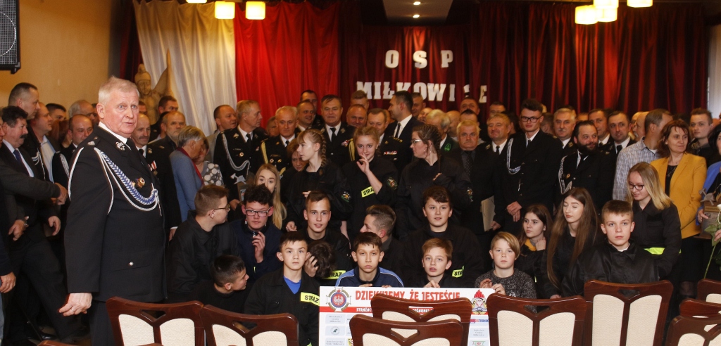 Przekazanie samochodu ratowniczo - gaśniczego OSP w Miłkowicach
